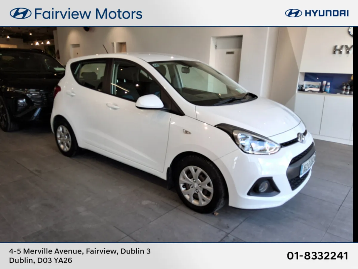 Hyundai i10 1.2L SE  AUTOMATIC - Very Low Mileage - Image 1