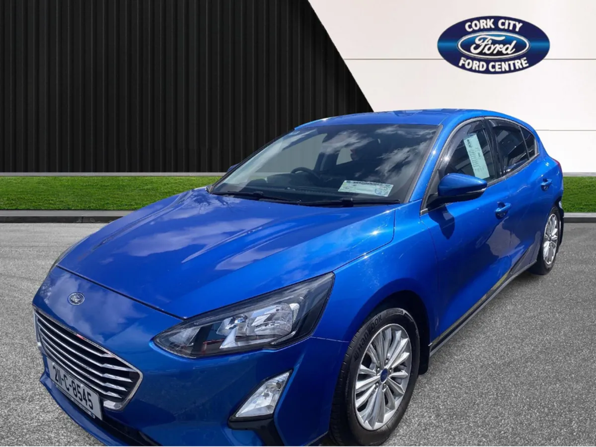 Ford Focus TITANIUM EDITION 1.5 TD 120 4DR - Image 2