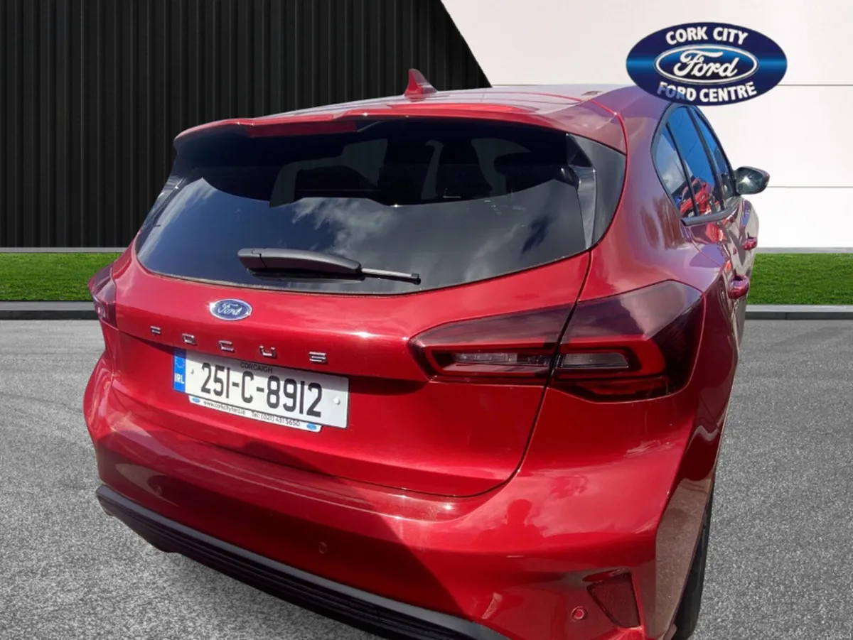 Ford Focus ST-LINE 5DR 1.0T 125 MHEV - Image 3