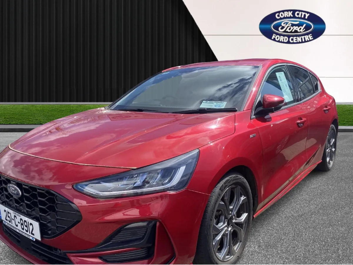 Ford Focus ST-LINE 5DR 1.0T 125 MHEV - Image 2