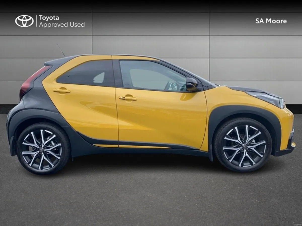 Toyota Aygo X **WOW** GR Sport - HYBRID - Image 3