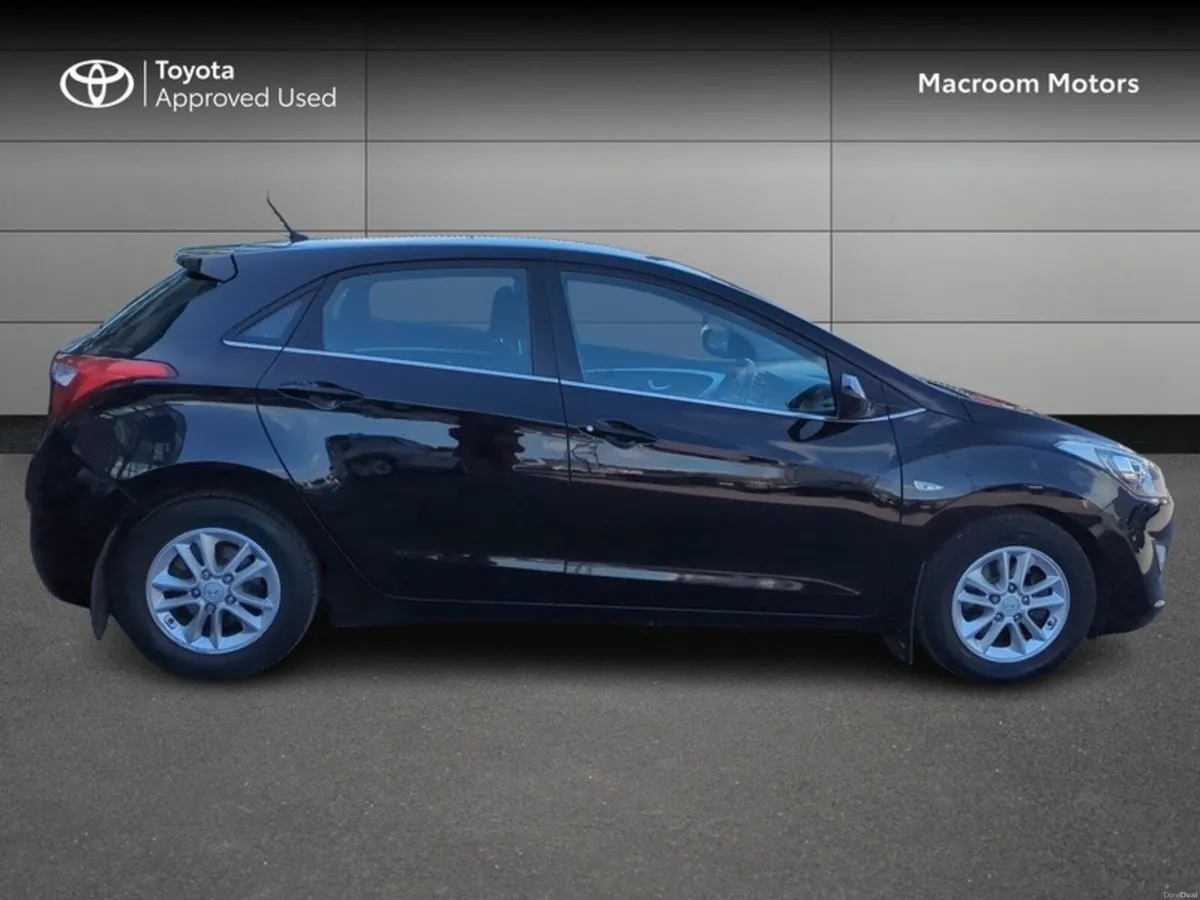 Hyundai i30 SE BLUE DRIVE 110PS 5DR - Image 3