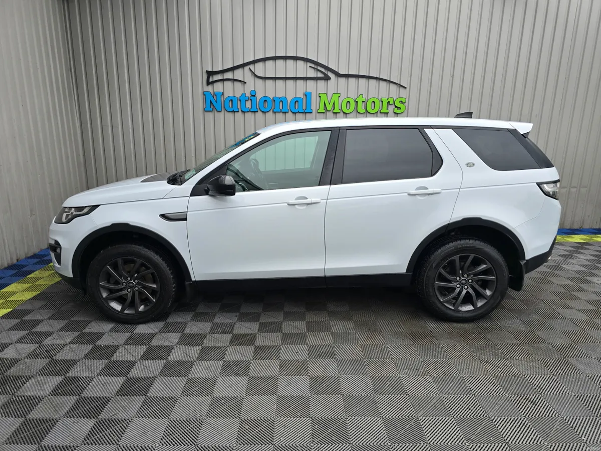 2017 Land Rover Discovery 2.0 4WD Automatic  7Seat - Image 6