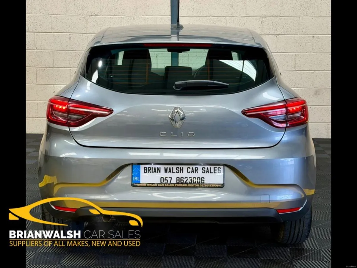 Renault Clio EQUILIBRE TCE 90 MY22.5 5 5DR - Image 2