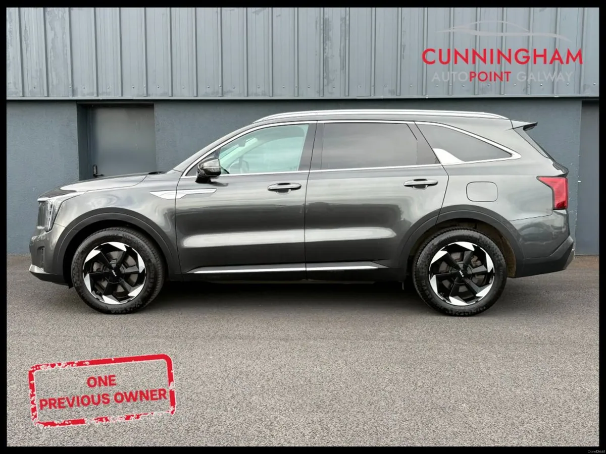 Kia Sorento 2.2D Platinum Edition Auto [7 Seater] - Image 4