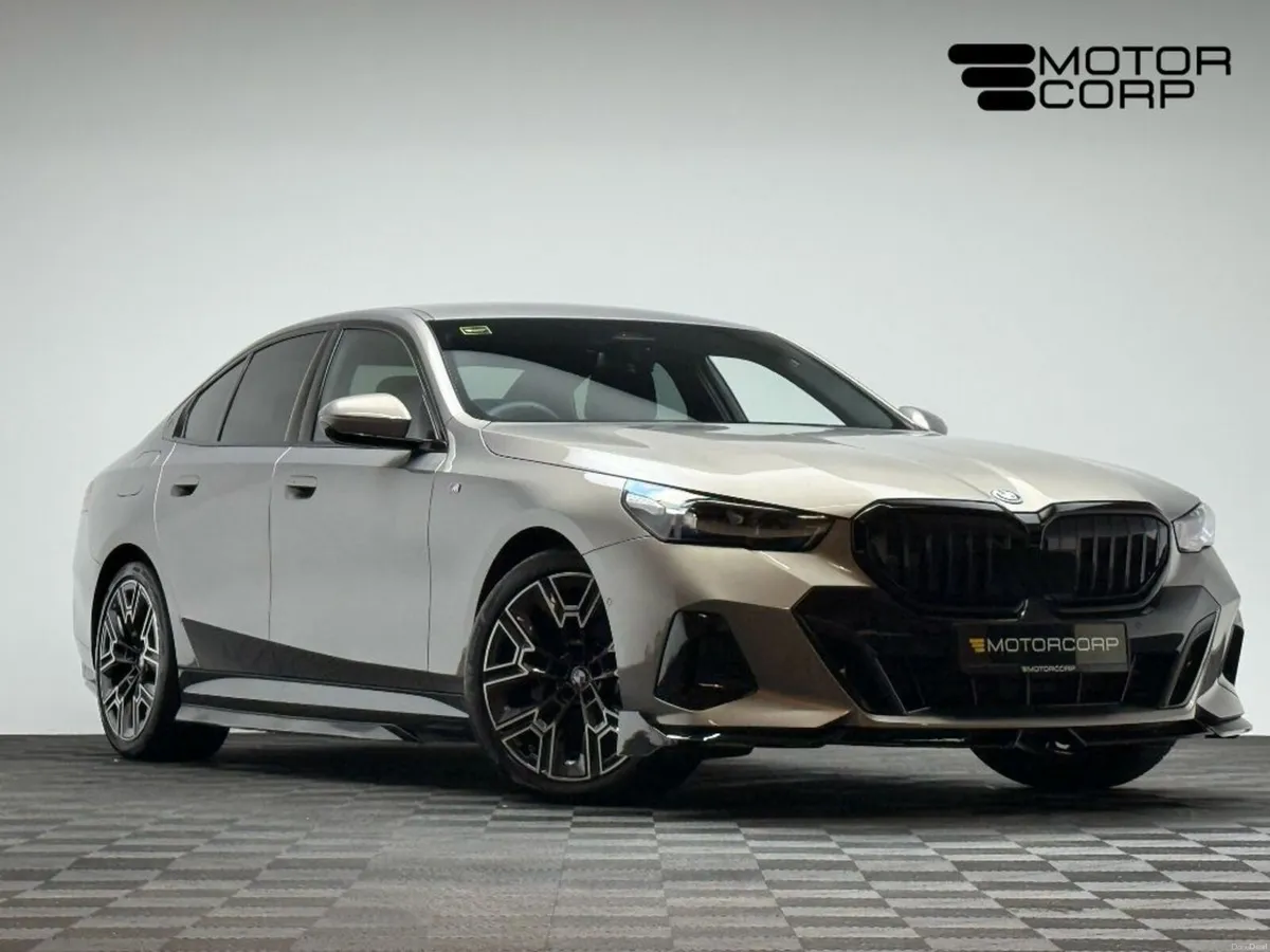 BMW 5-Series 530E M SPORT - Image 1