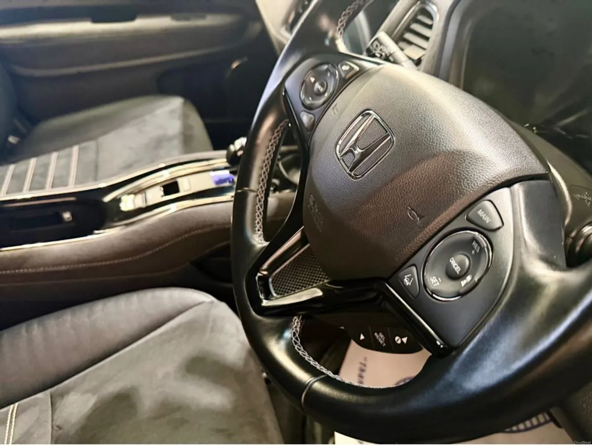 Honda Vezel 162 Hybrid RS HondaSensing - Image 3
