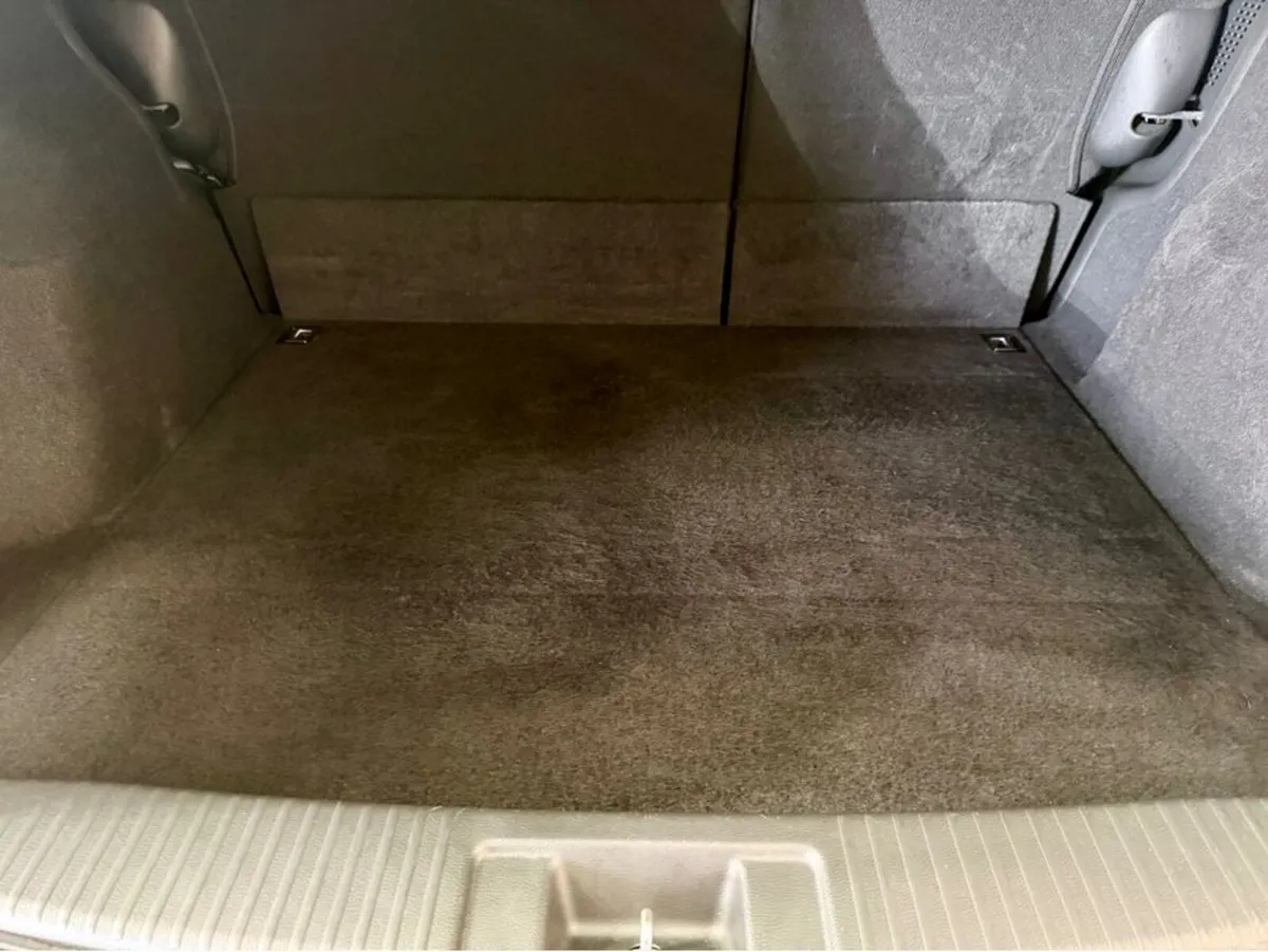 Honda Vezel 1.5 X - Image 4