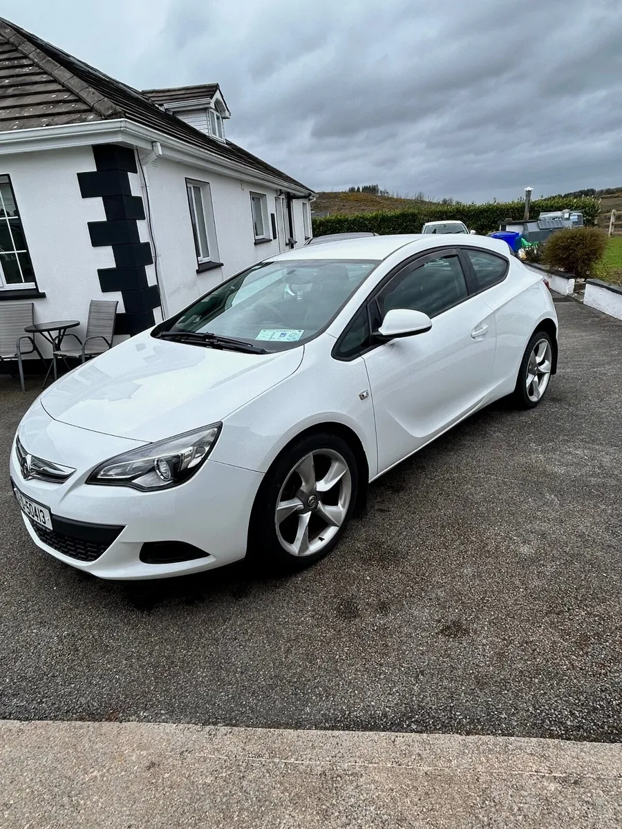 Vauxhall Astra 2012 - Image 1