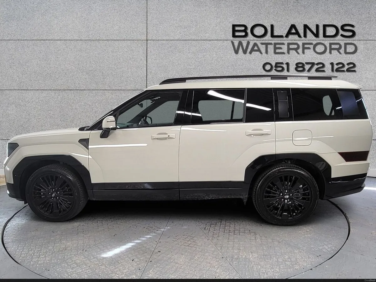 Hyundai Santa Fe 1.6 PHEV 4WD Premium Calligraphy - Image 3