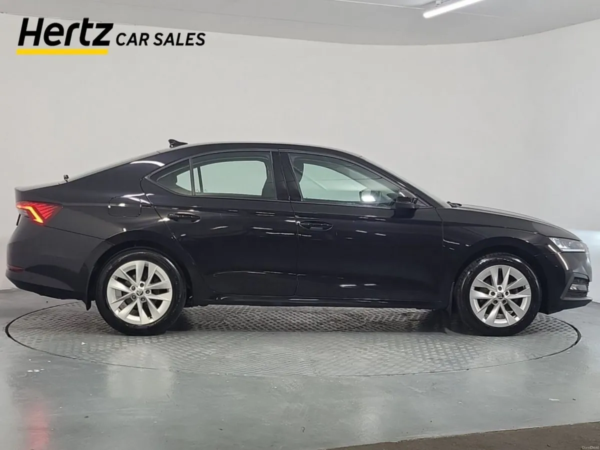 Skoda Octavia AMB 2.0TDI Diesel Automatic - Image 4