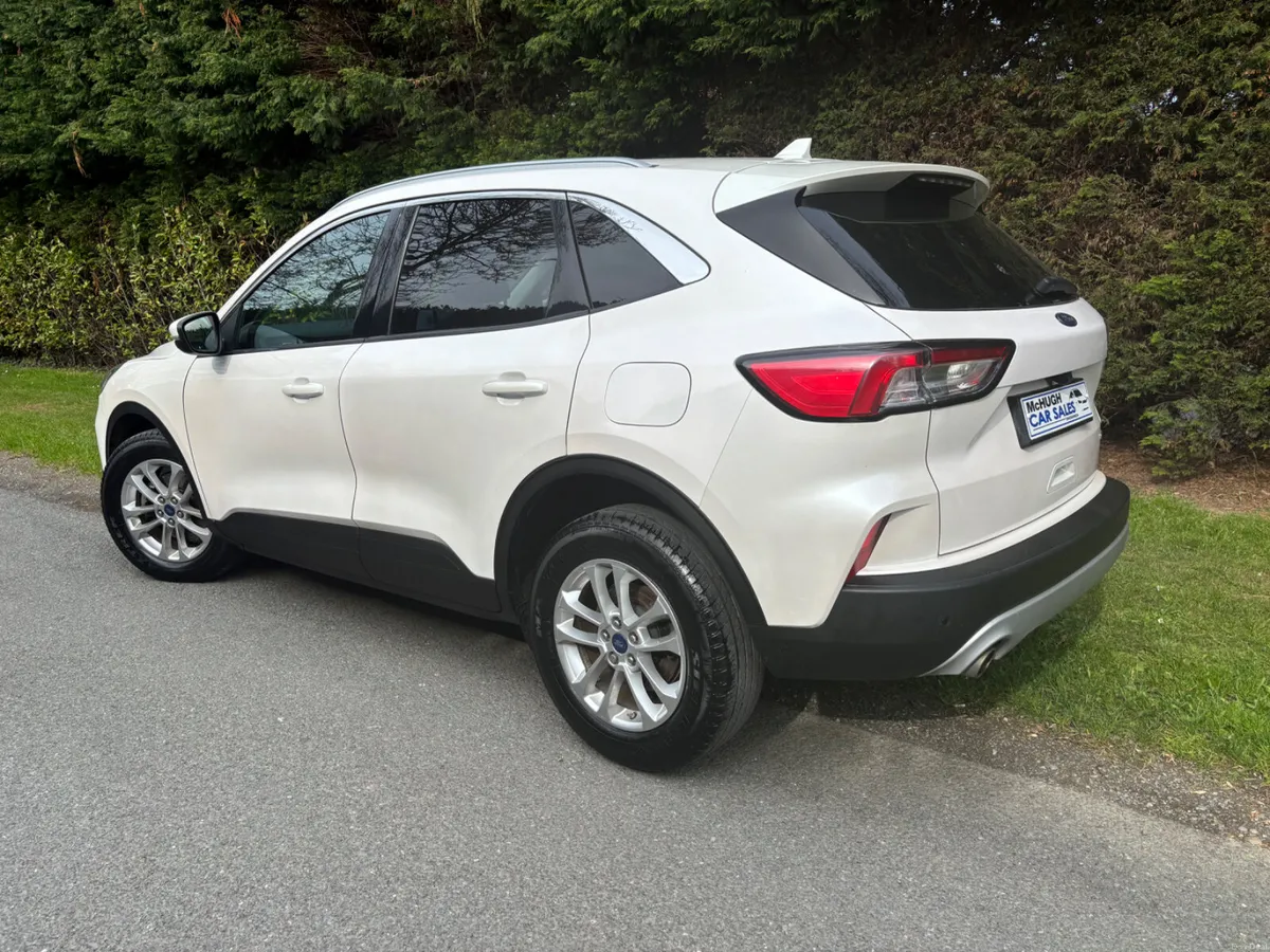 Ford Kuga 2023 - Image 3