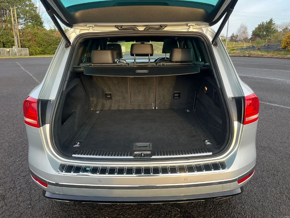 Volkswagen Touareg 2016 - Image 3