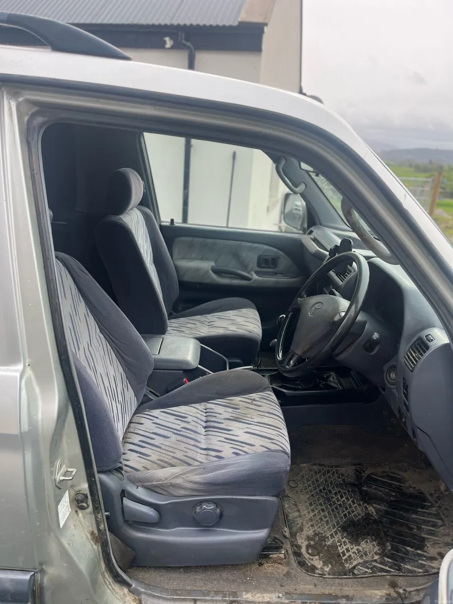 Toyota Land Cruiser - Image 4