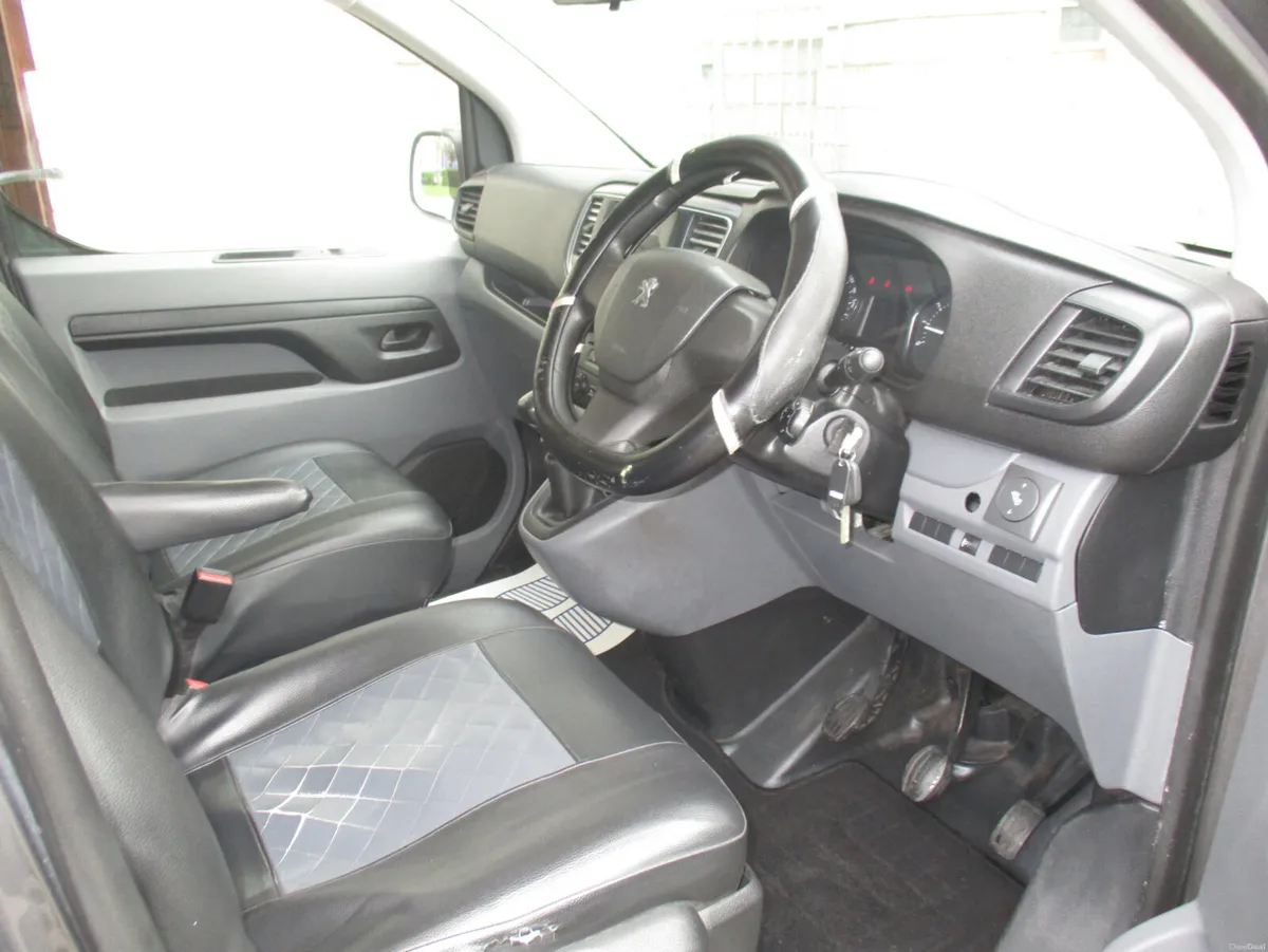 2018 PEUGEOT EXPERT 1.5 HDI 7 SEAT W/CHAIR ACCESS - Image 3