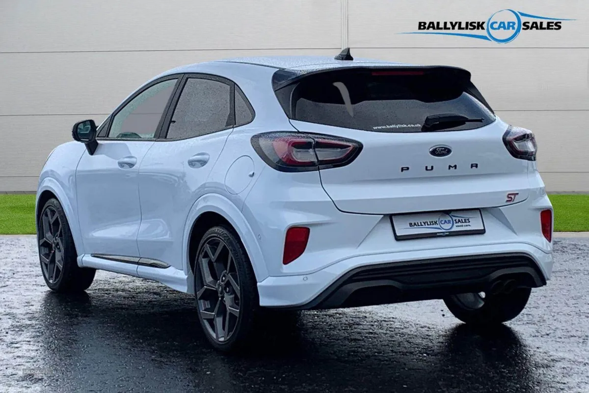 Ford Puma 1.5T 200PS ST in Frozen White with only - Image 2