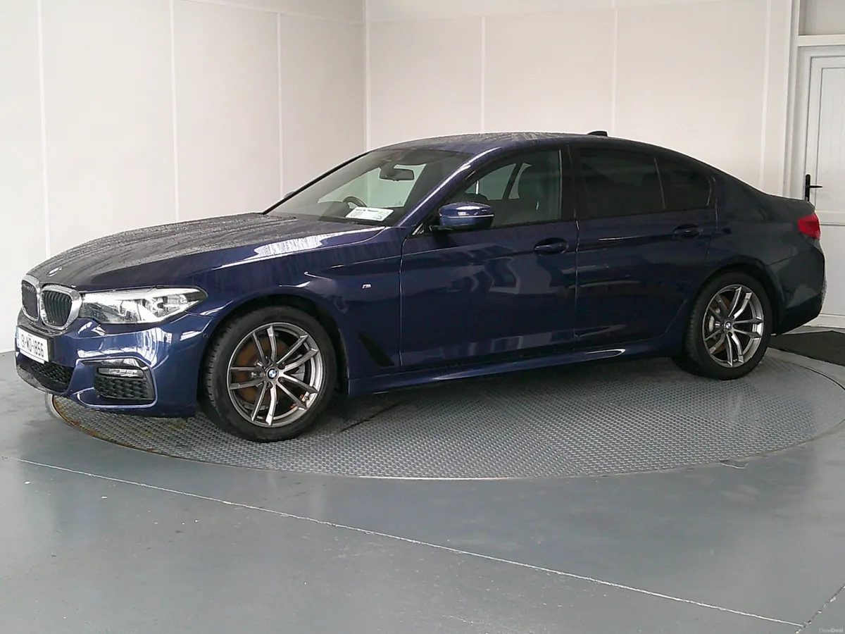 BMW 5-Series 2019 - Image 3