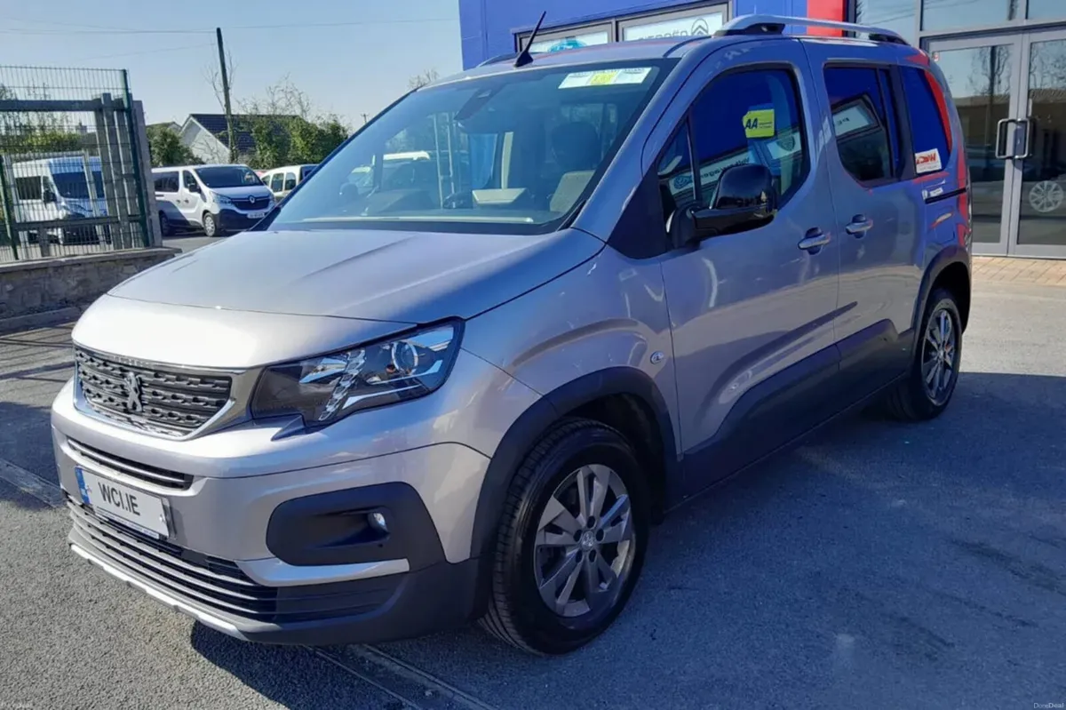 Wheelchair Accessible 2022 Peugeot Rifter - Image 2