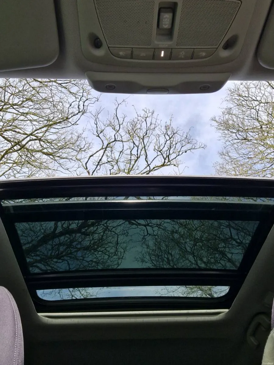 Nissan XTrail 7 Seater - Image 4