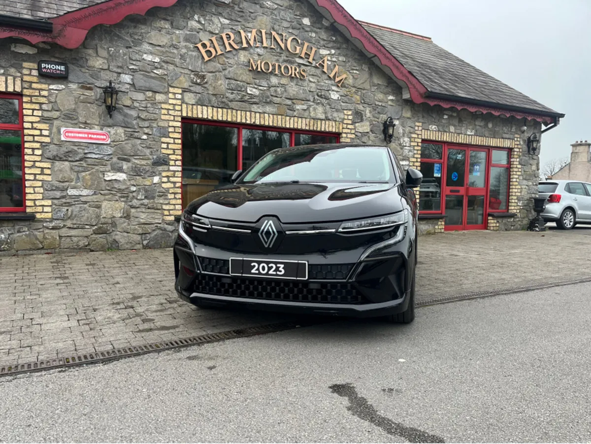 Renault Megane E-Tech EQUILIBRE EV - Image 1