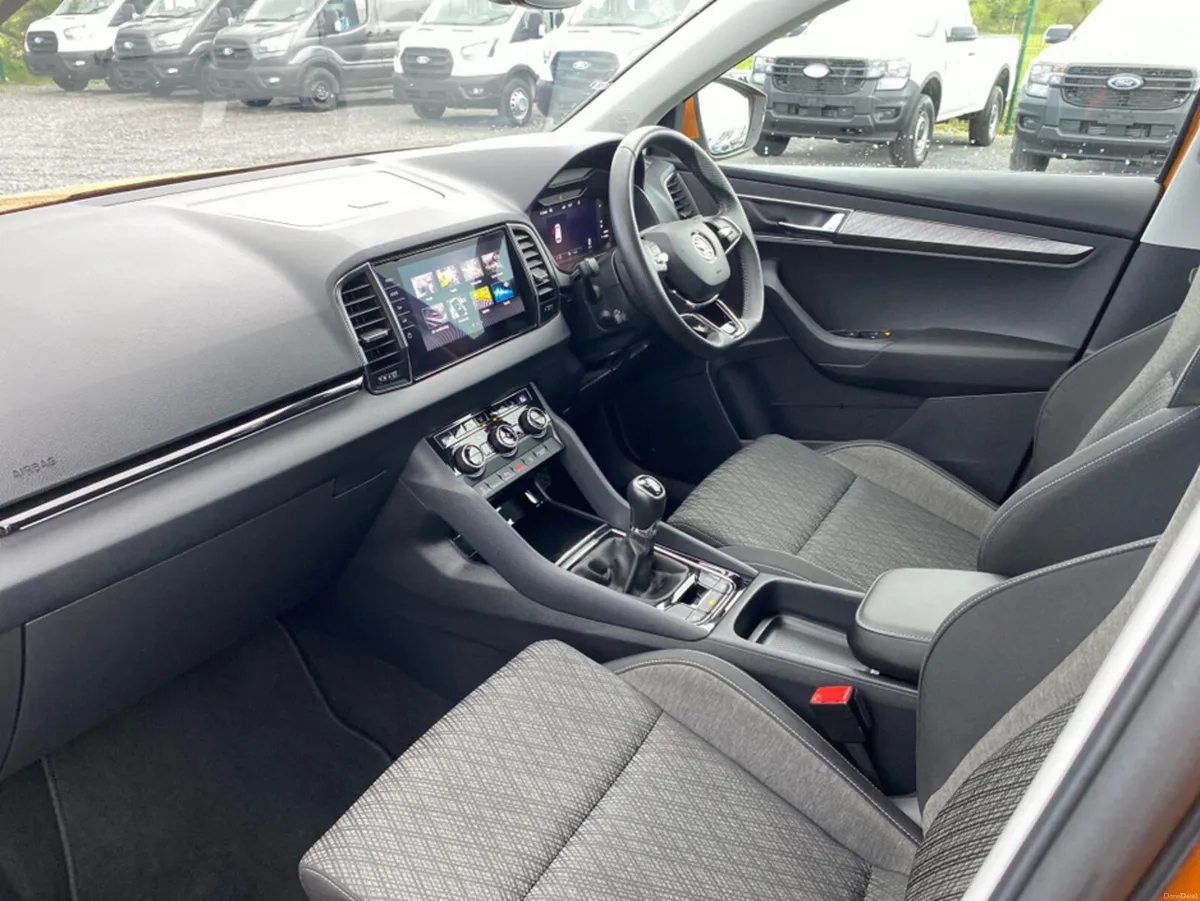 Skoda Karoq STYLE 1.0 TSI 110HP 5 5DR - Image 2