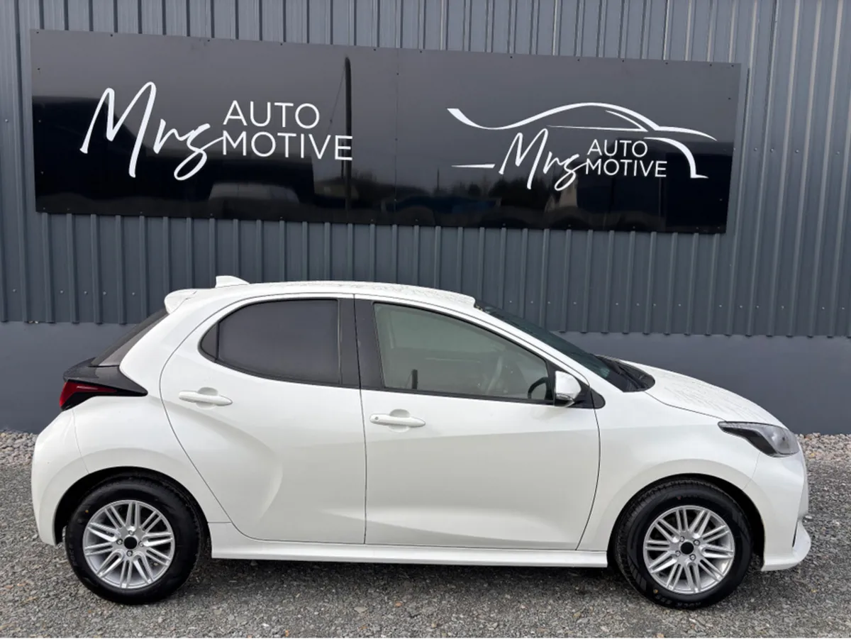 Toyota Yaris 1.0 AUTOMATIC 212 D29682 - Image 3