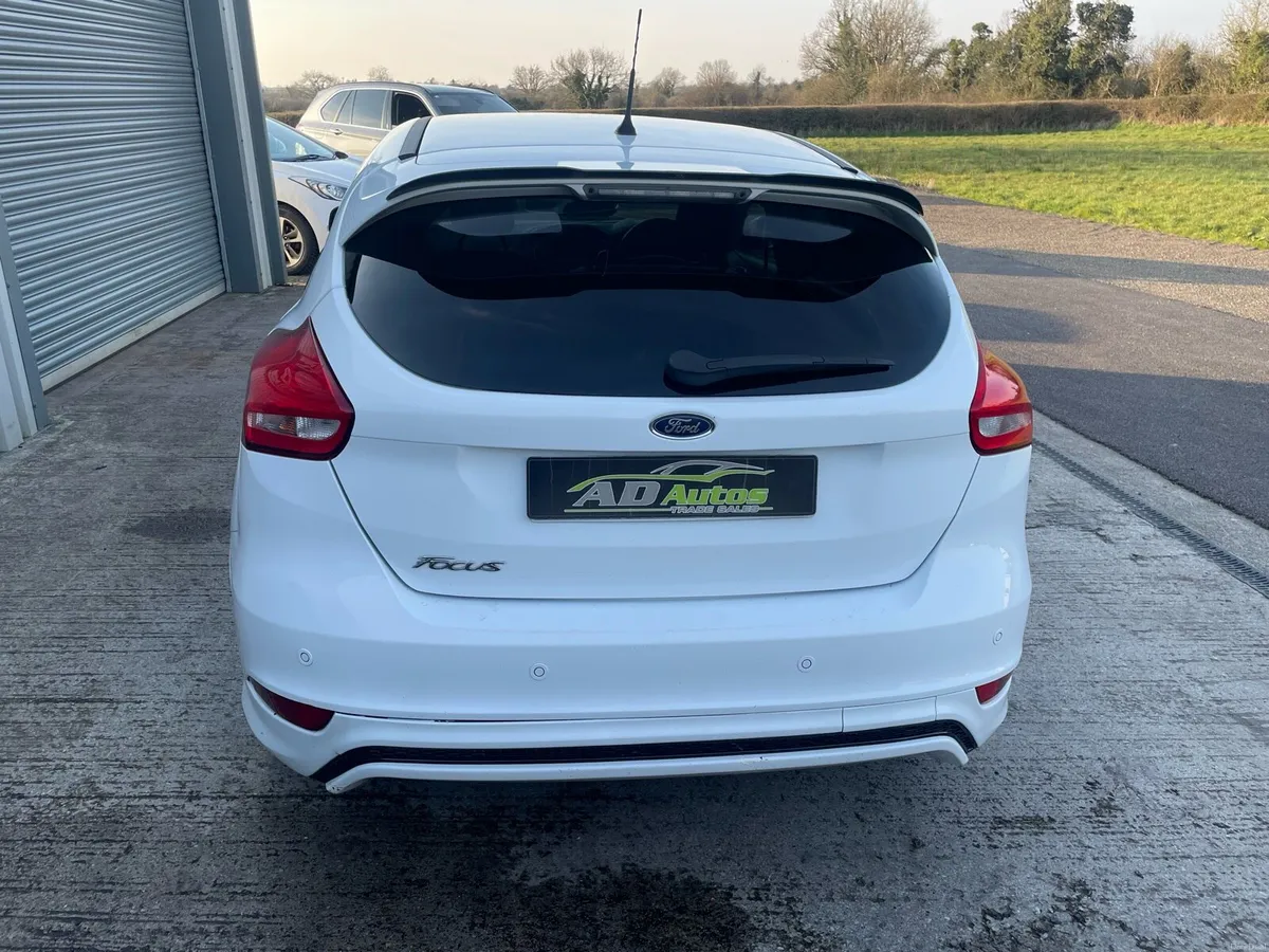 Ford Focus st line Automatic - Image 6