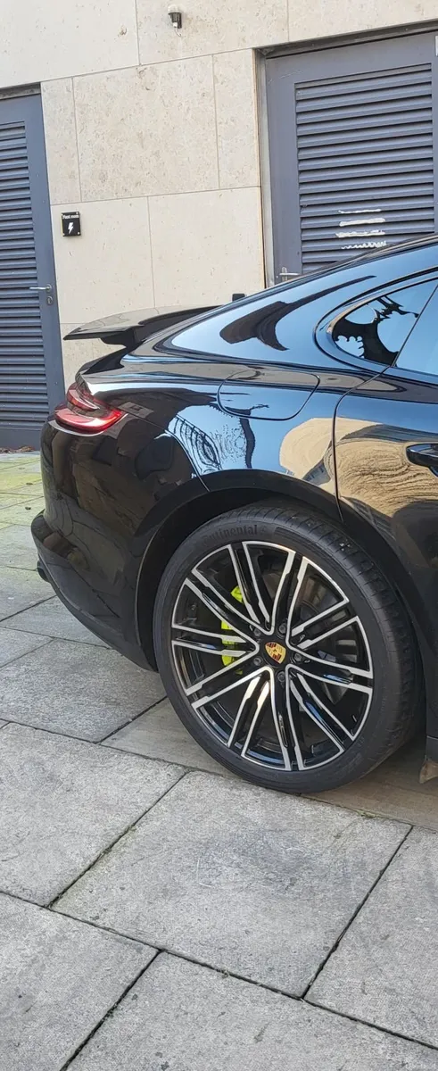 202 Porsche panemera platinum edition - Image 1
