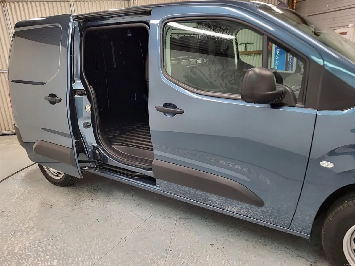Citroen Berlingo BlueHDi 100 LWB From €83 Per Week - Image 5