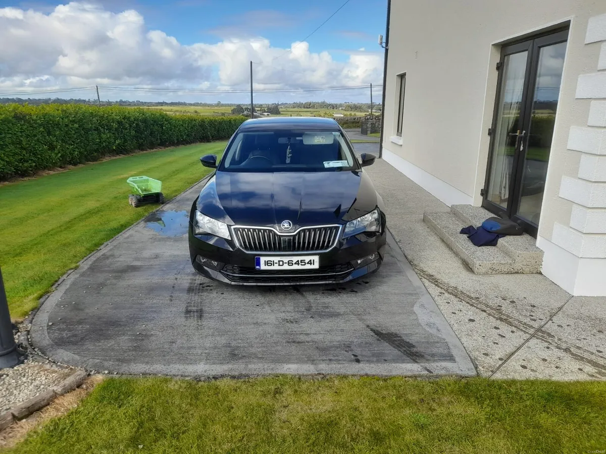 Skoda Superb - Image 2