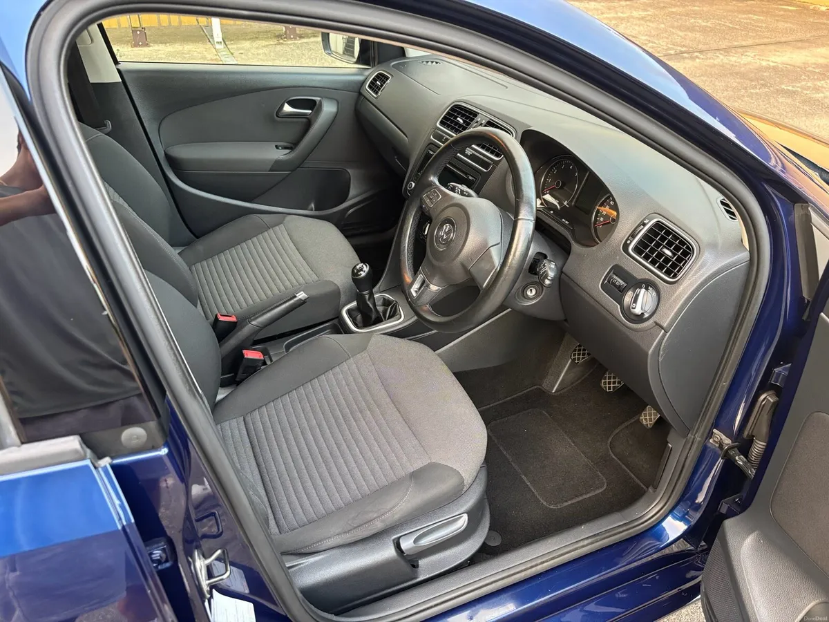 2013 Volkswagen Polo - Image 3