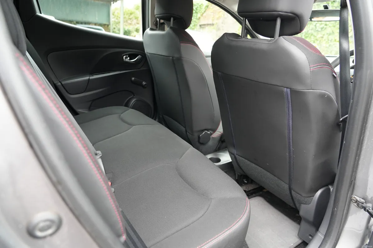 Renault Clio 2015 Manual 1.2 Petrol Low Miles - Image 4