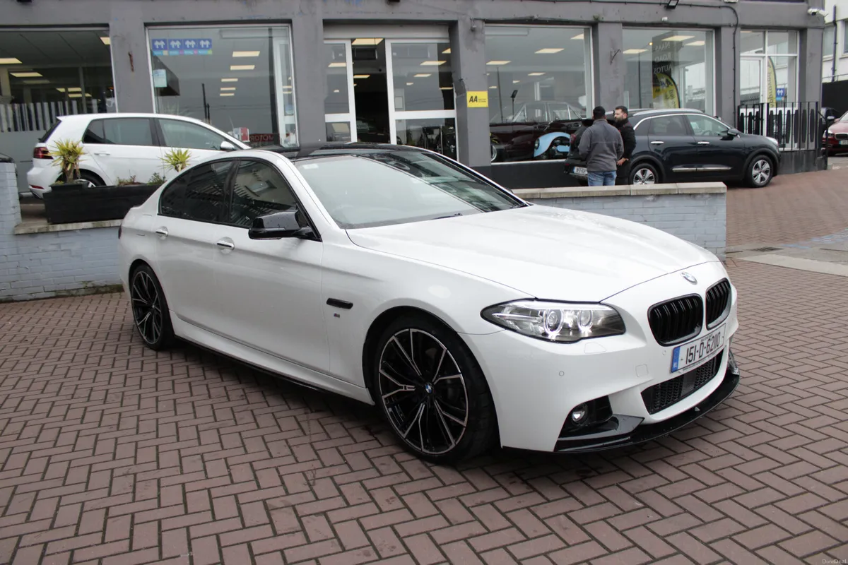 2015 BMW 523D M-SPORT PLUS 2.0D SALOON 4DR AUTO - Image 1