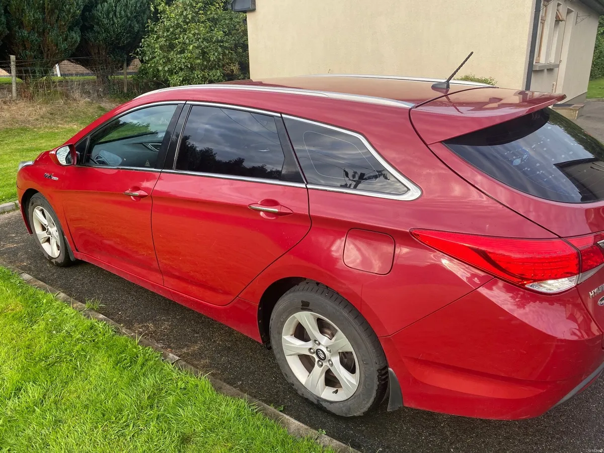 HYUNDAI I40 ESTATE 2014 - Image 2