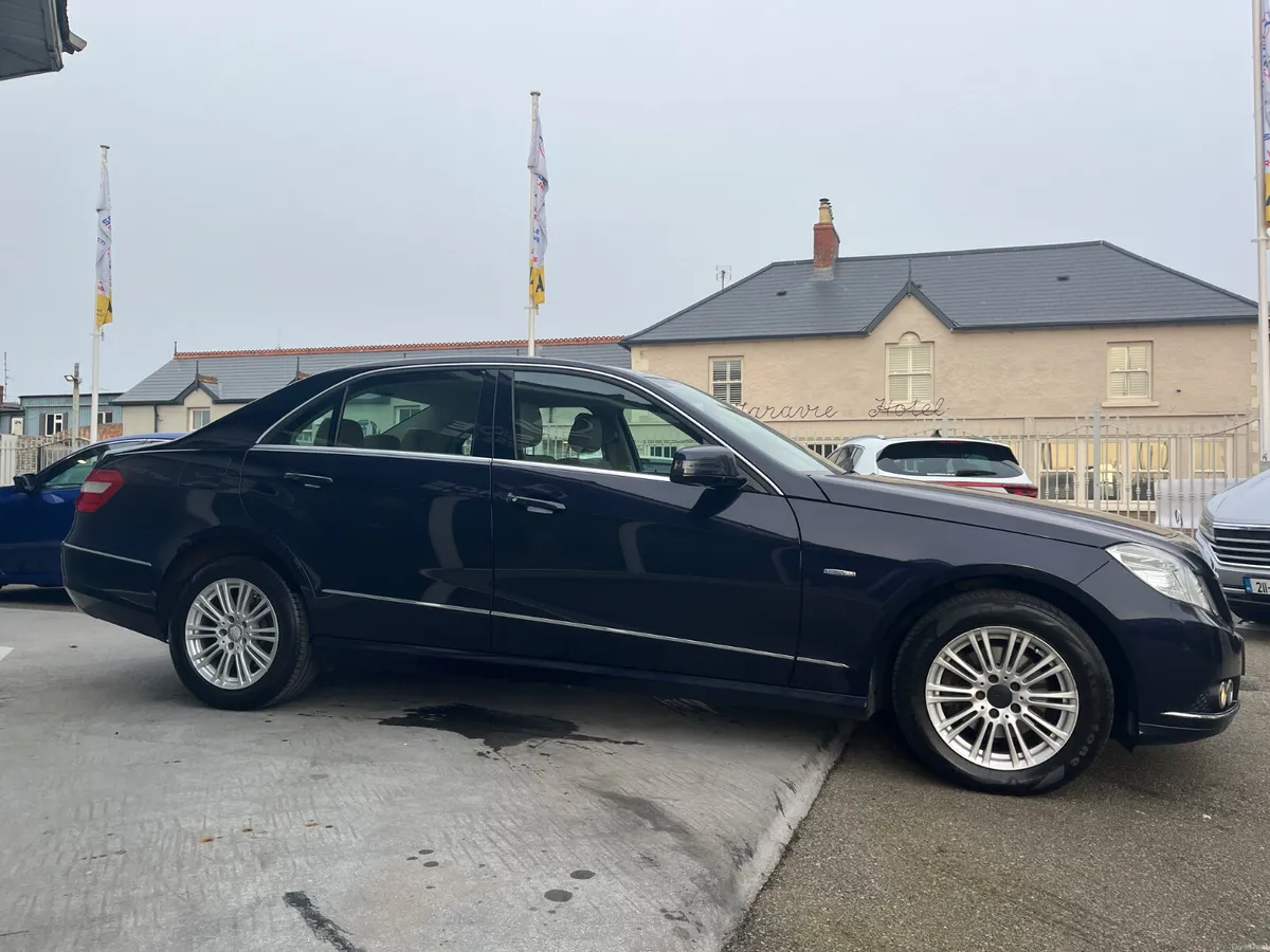 2010 Mercedes E200 CDI Auto - Image 4