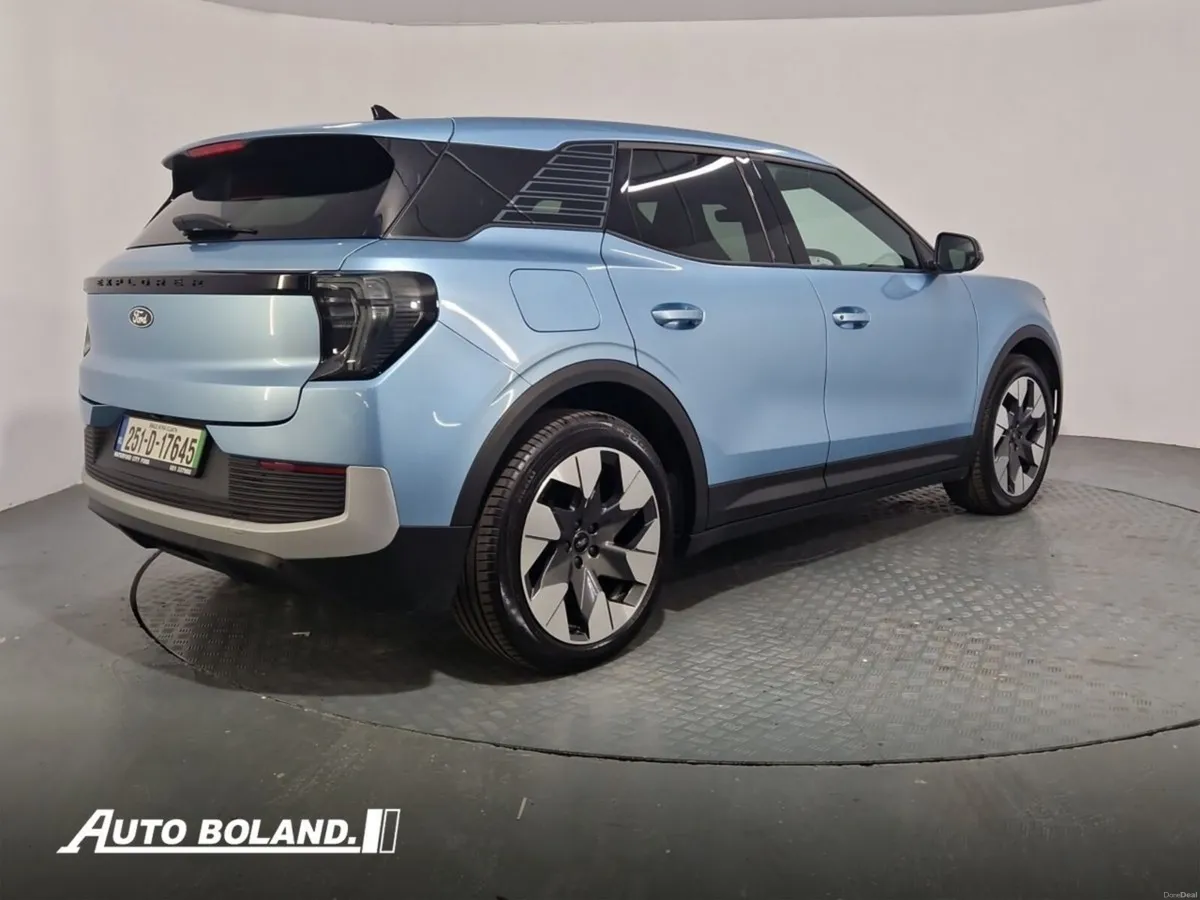 Ford Explorer Premium 77kWh Extended Range RWD - Image 4