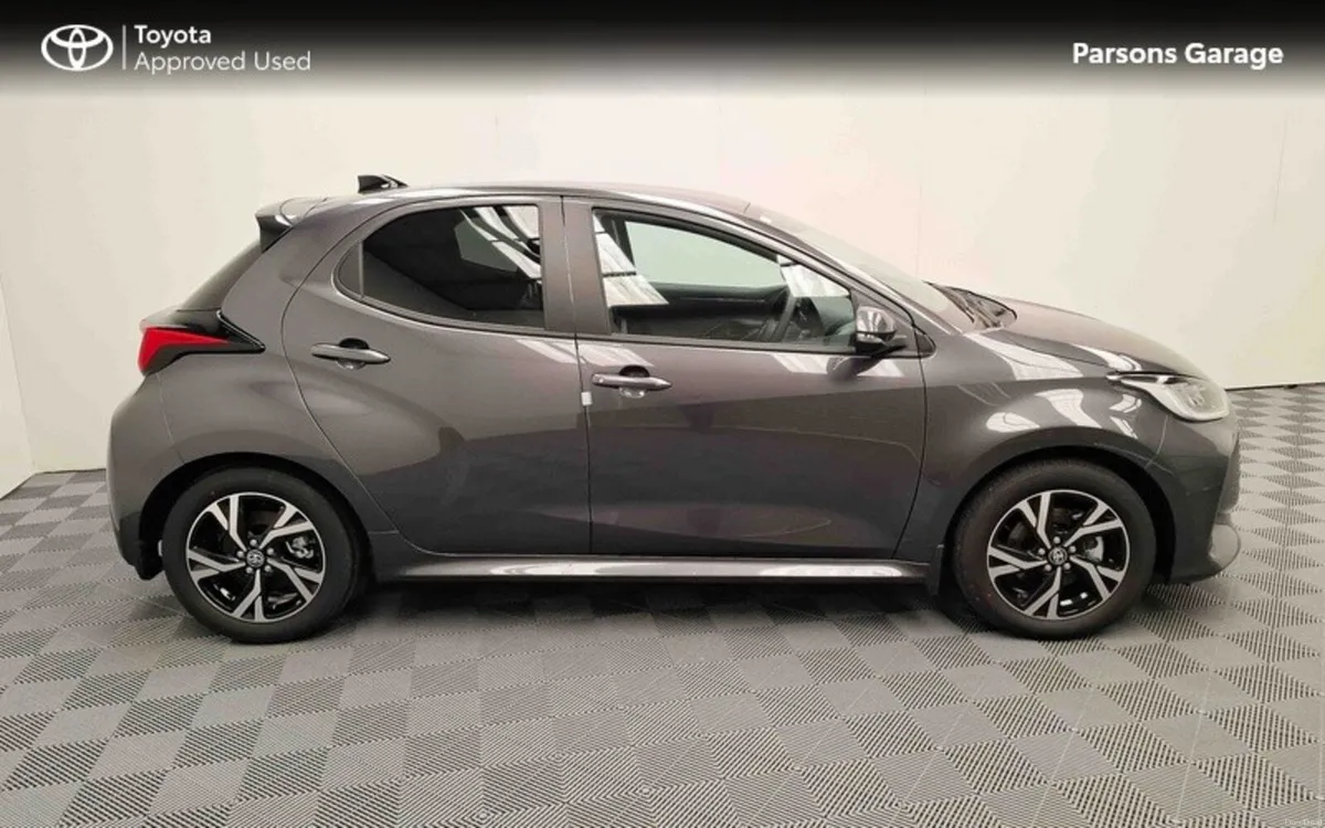 Toyota Yaris Yaris HEV Lunasport - Image 3