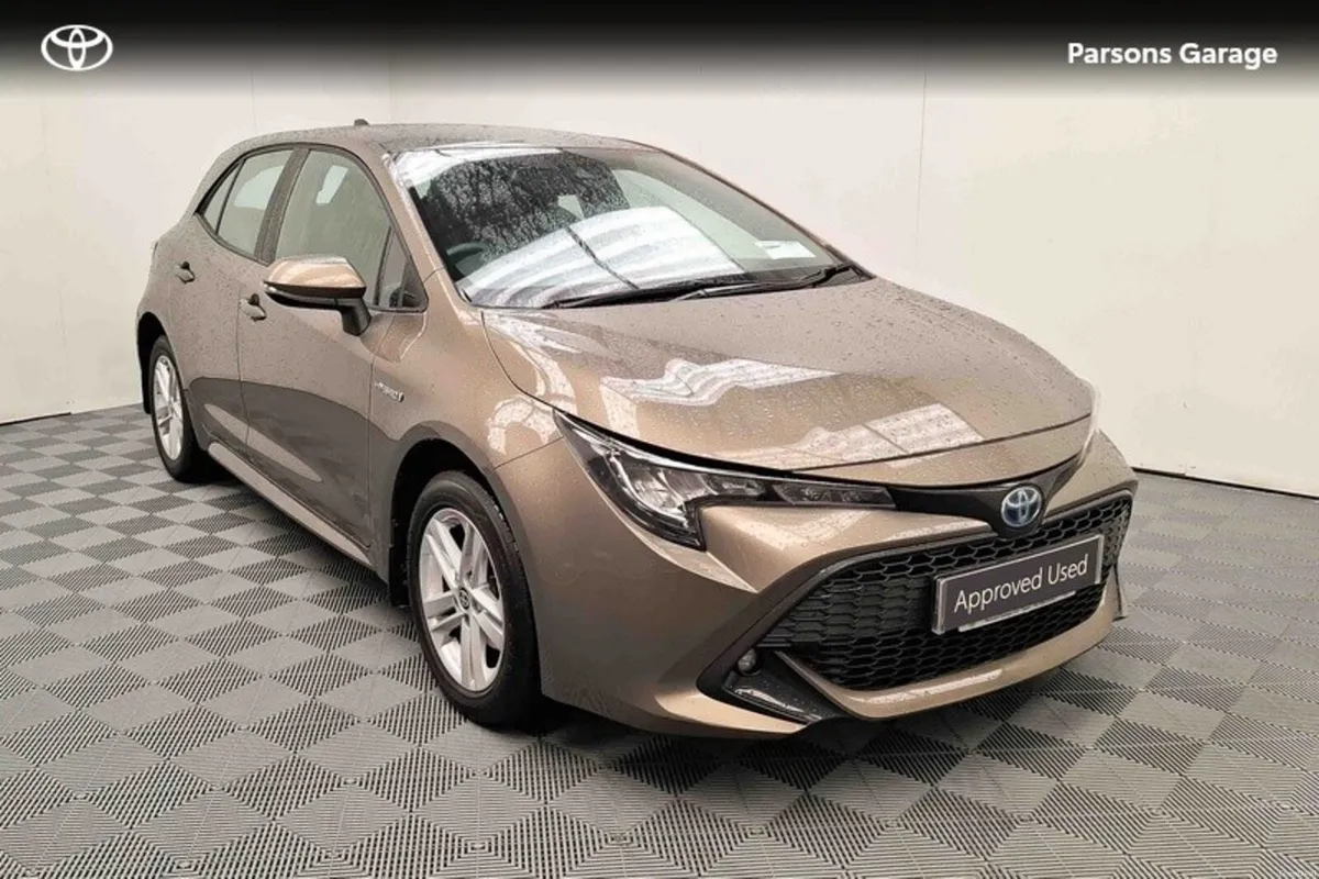 Toyota Corolla HYBRID LUNA H/B 4DR AUTO - Image 1