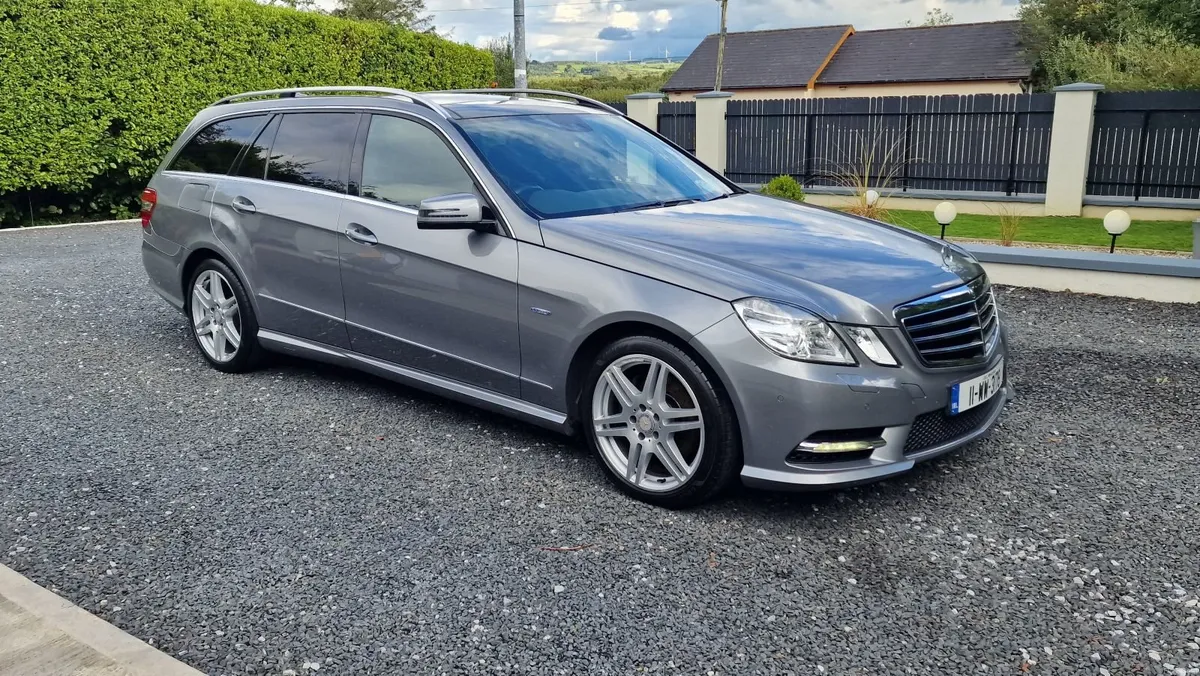 Mercedes-Benz E-Class 2011 - Image 4