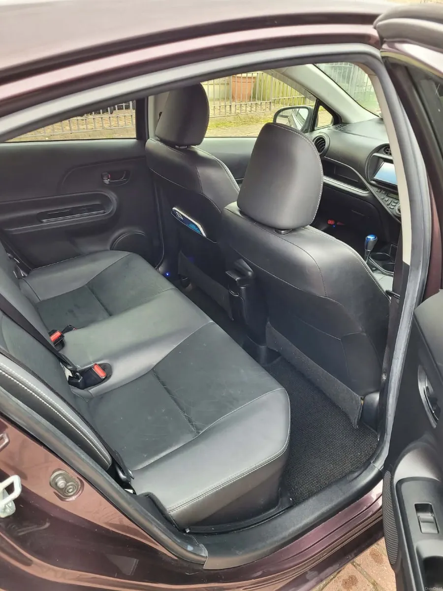 Toyota Aqua 2014 - Image 3