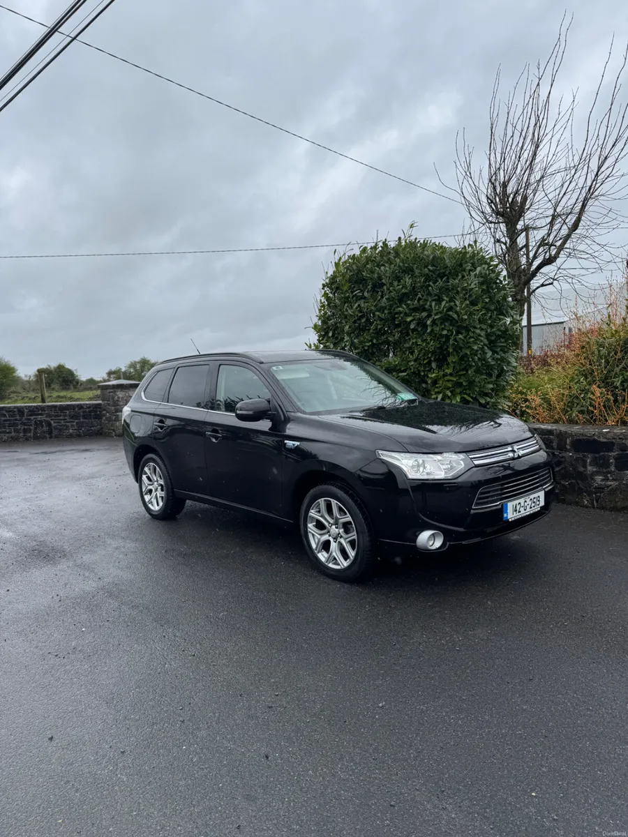 Mitsubishi Outlander 2014 hybrid - Image 1