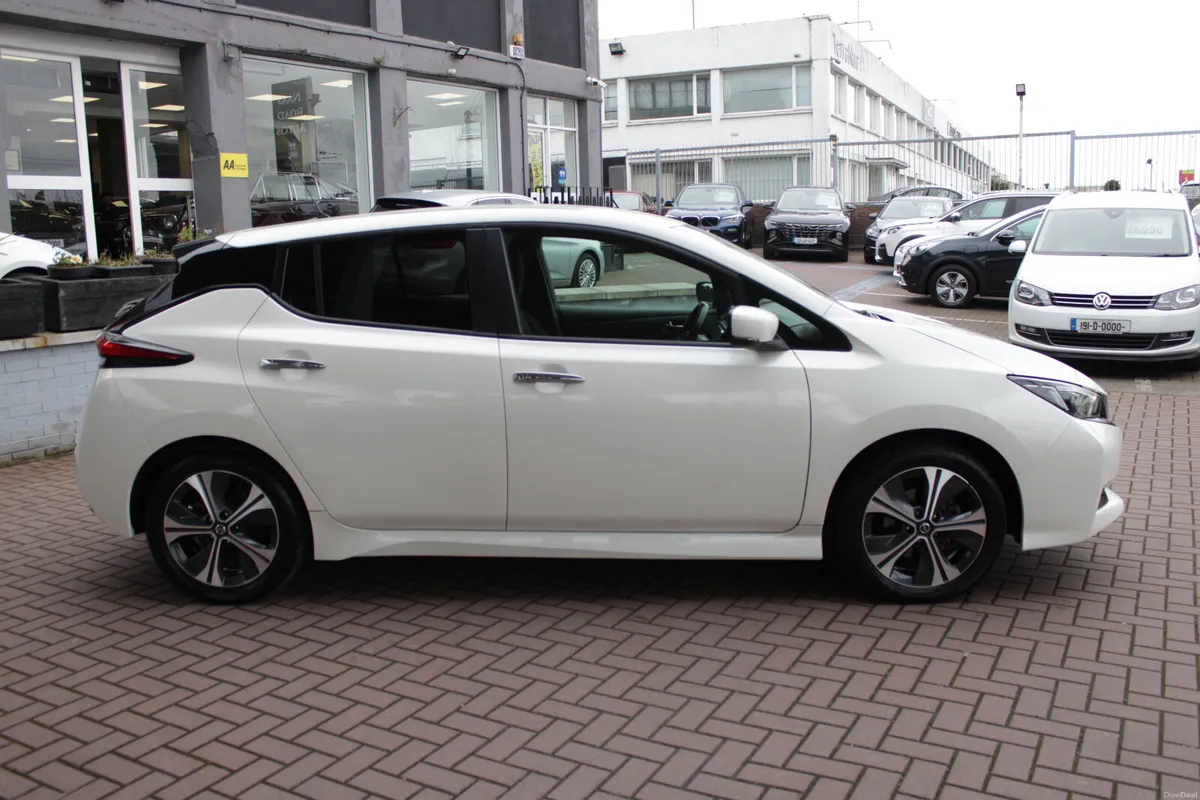 2022 NISSAN LEAF SV 4DR HATCHBACK - Image 3