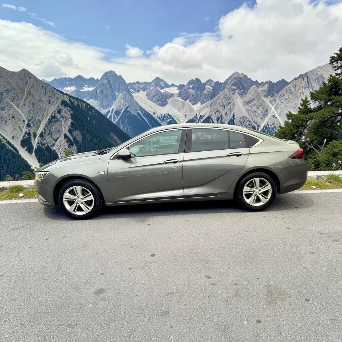 2019 Opel Insignia 1.5 (140PS) Turbo SE Petrol - Image 3