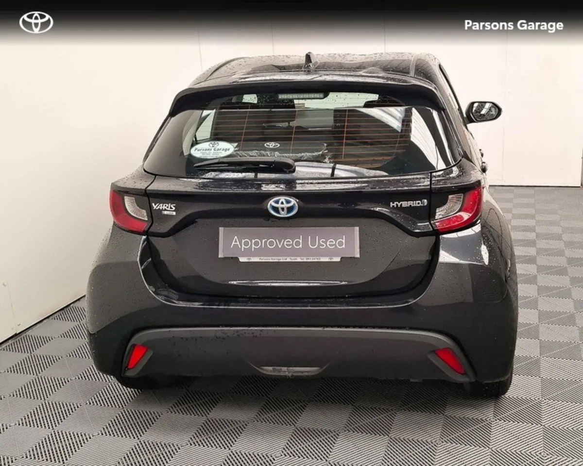 Toyota Yaris 1.5 HYBRID LUNA 4DR AUTO - Image 4