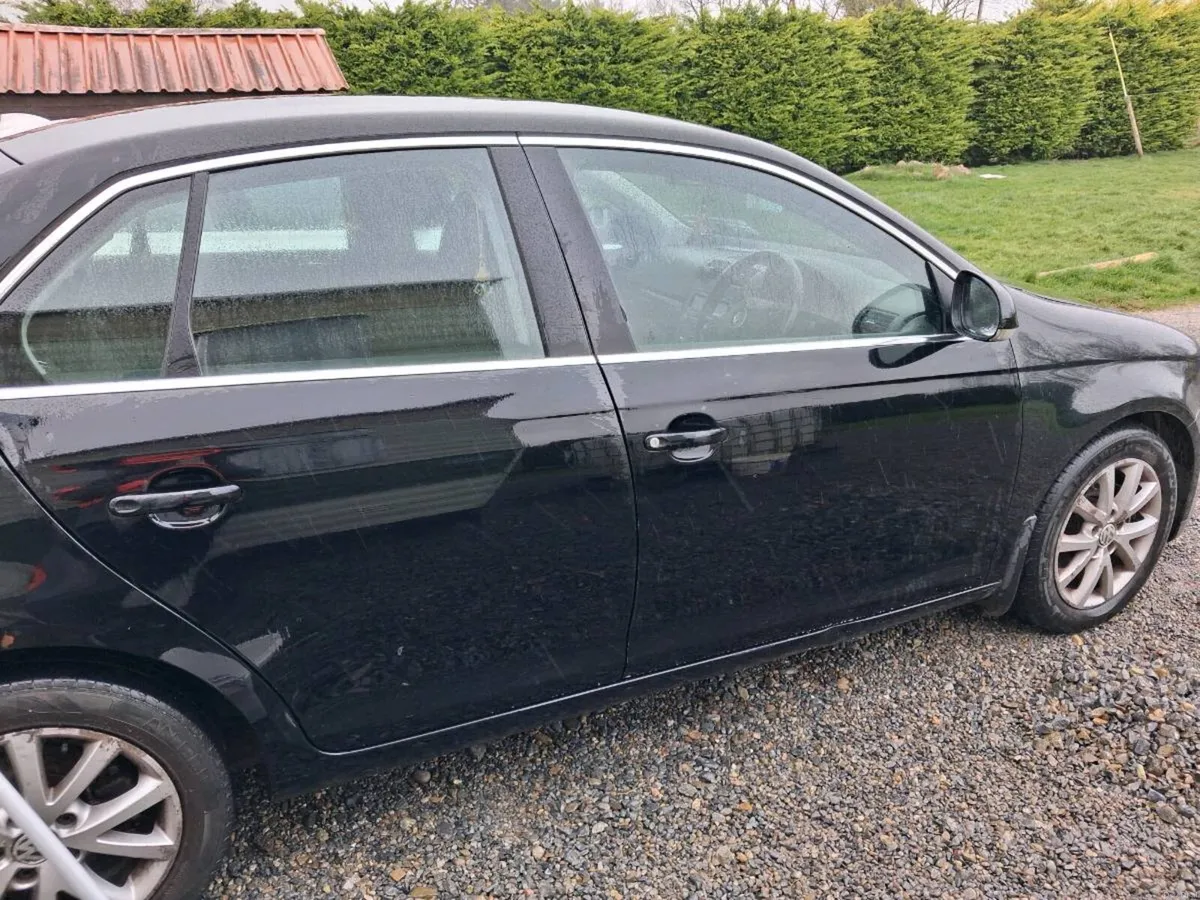 Volkswagon Jetta 2010 - Image 3