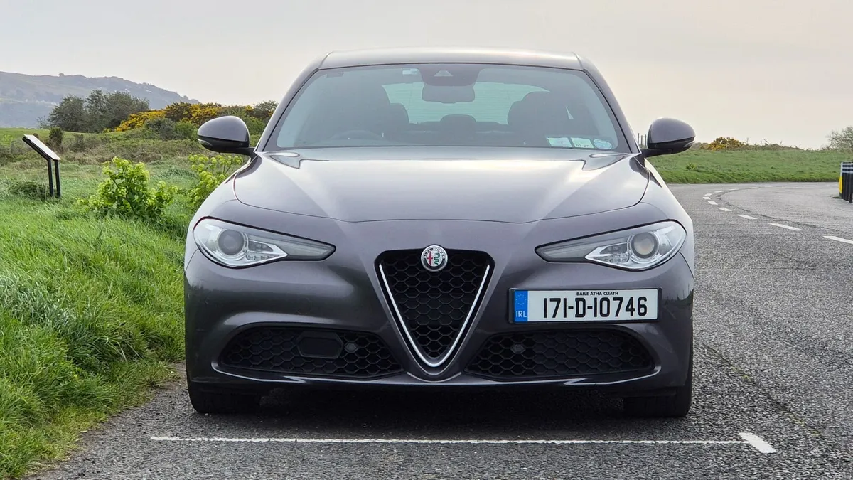 Alfa Romeo Giulia 2017 - Image 2