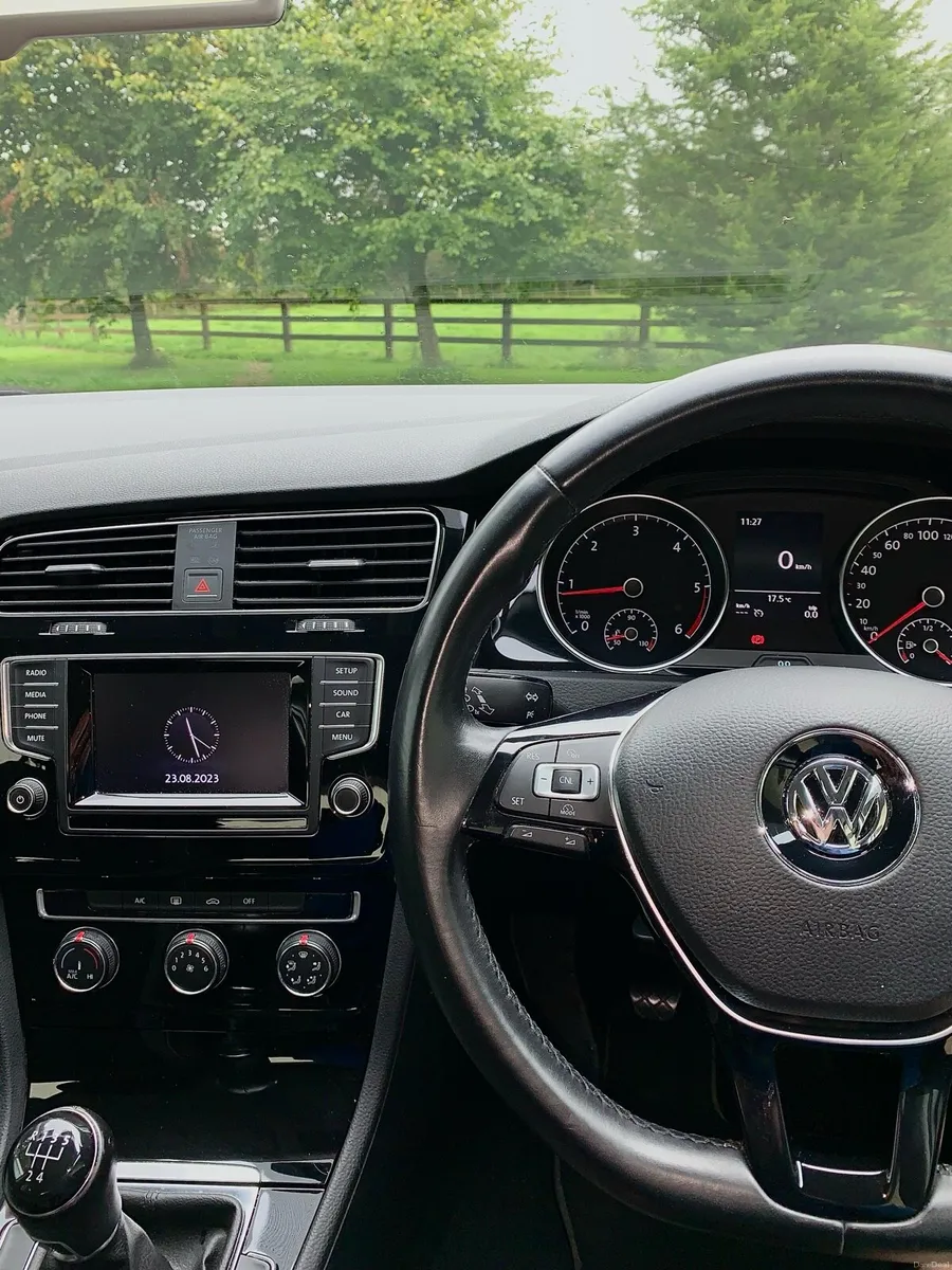 Volkswagen Golf Highline 1.6 TDI Bluemotion - Image 3