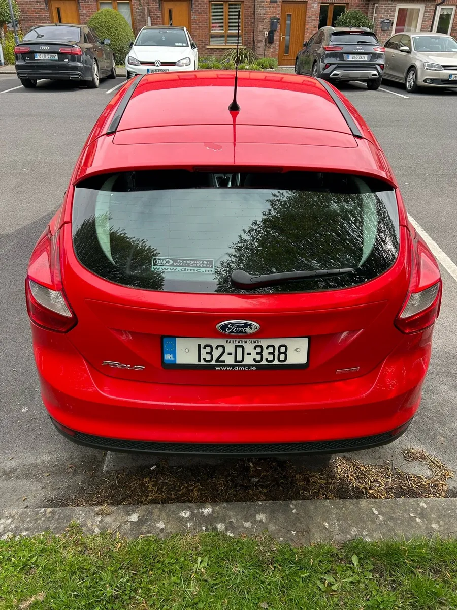 Red ford focus - Image 4