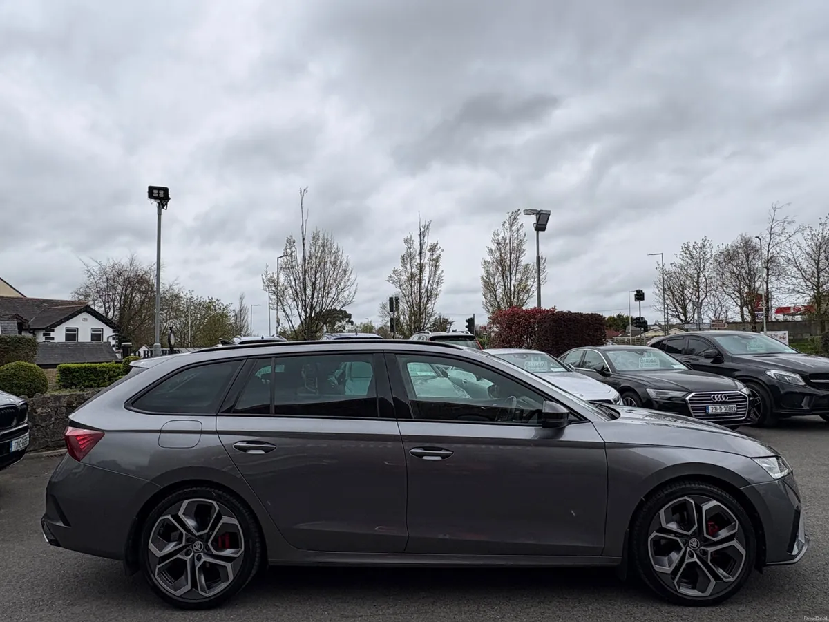 231 Skoda Octavia VRS RS Estate Auto *Low Miles* - Image 4