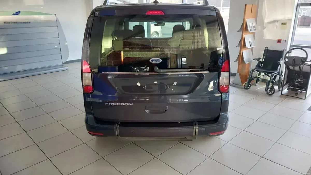 Wheelchair Accessible SWB Ford Tourneo - Image 4